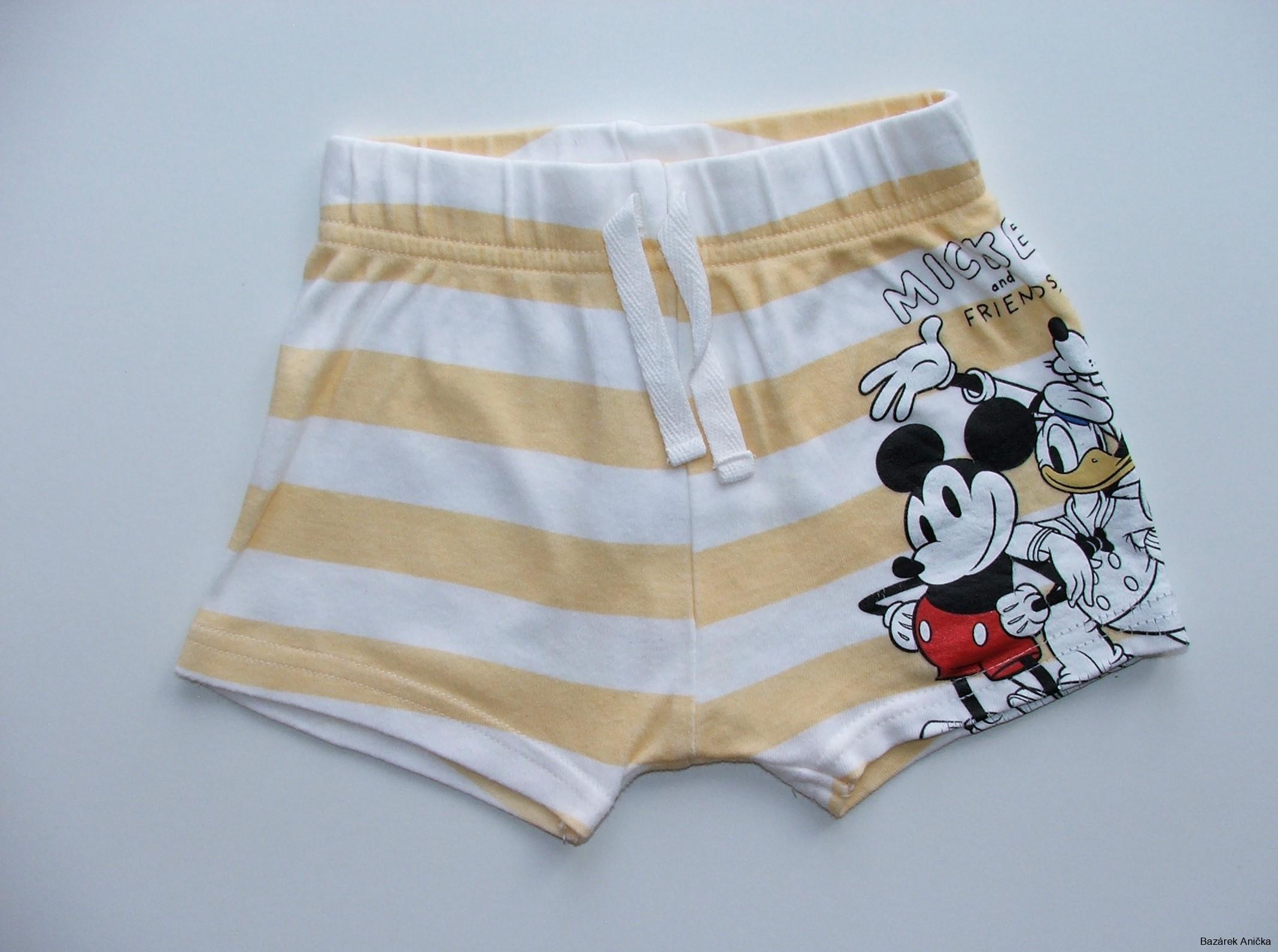 Kraťasy vel. 62, Disney