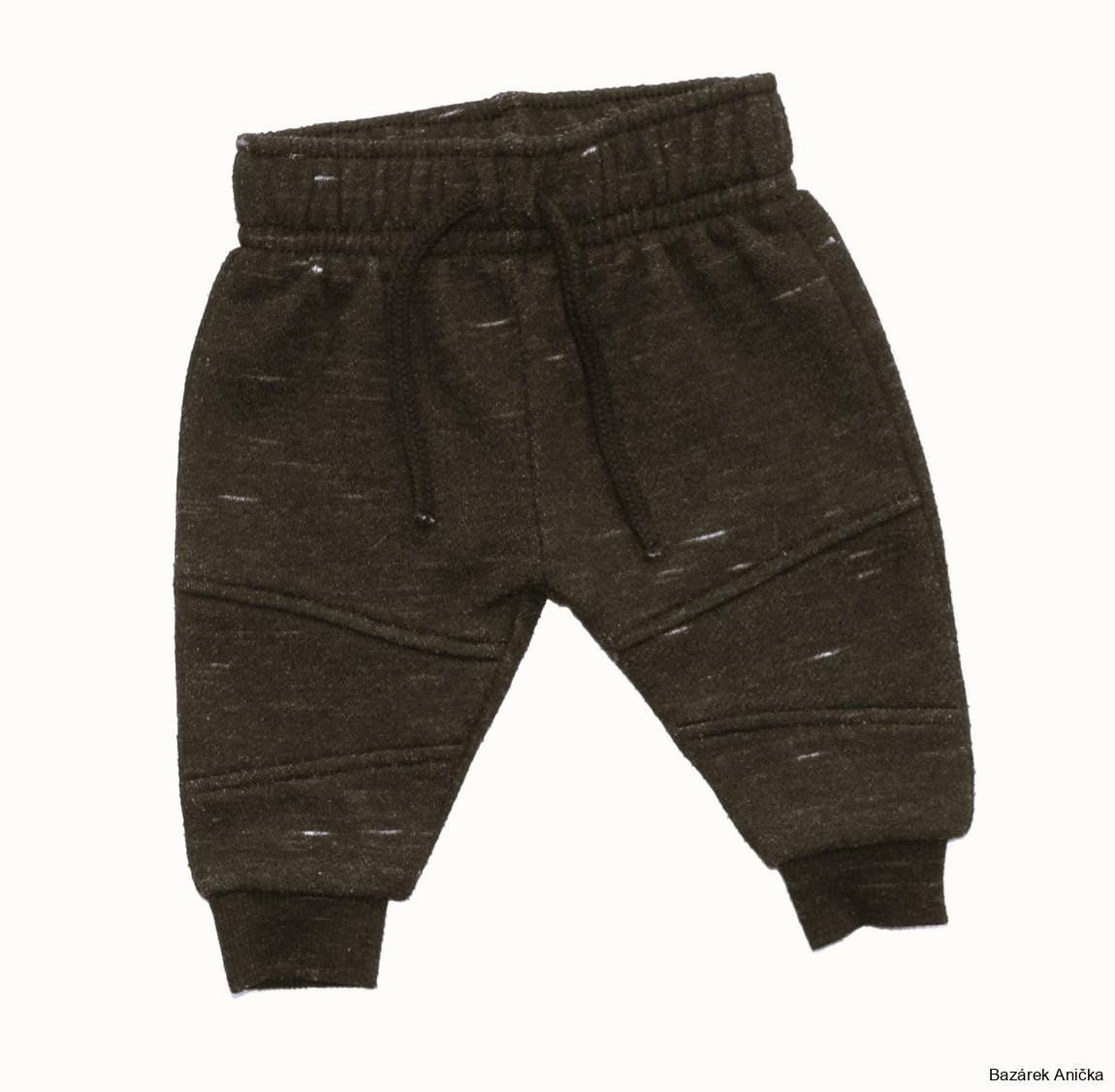 Tepláky vně počesané vel. 62, Primark