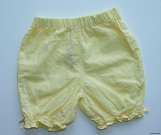 Žluté letní šortky vel. 68, M&Co