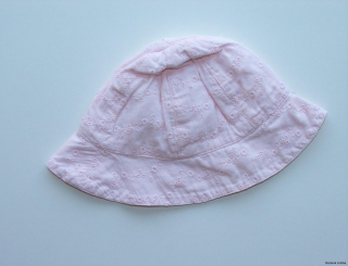 Dívčí klobouk vel. 0-6m, Mothercare
